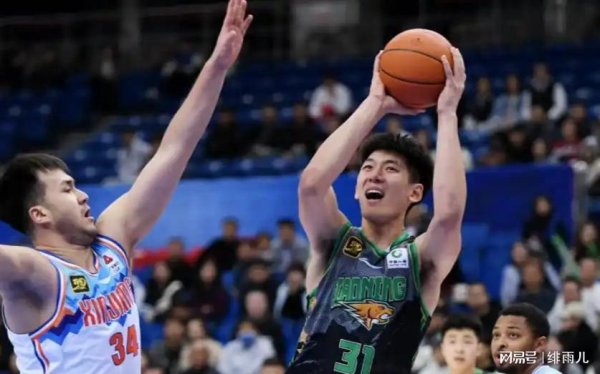 配资公司选配资配资 杀疯了！辽篮新中锋两战狂轰62分30板，这可是“加强版韩德君”！